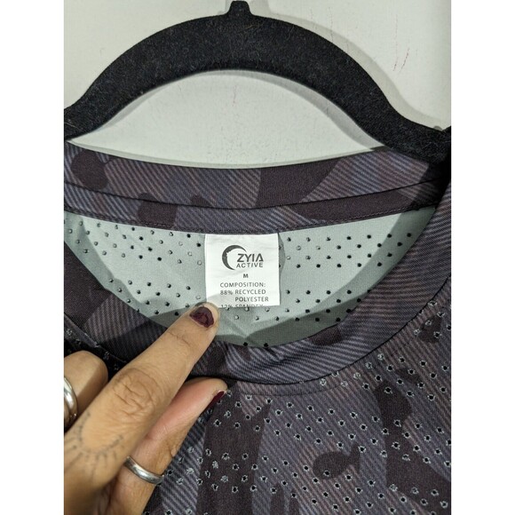 Zyia Active Grey Camo Chill Athletic Mesh Tank Top Women Size M - Picture 3 of 5